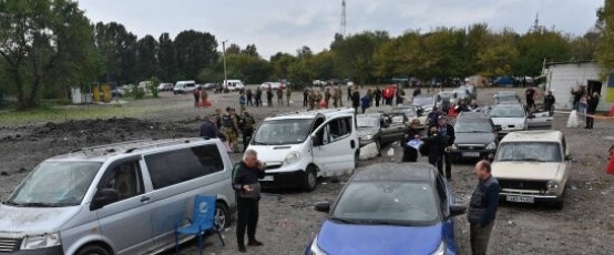 Най-малко 23 убити при руски ракетен удар в Запорожие